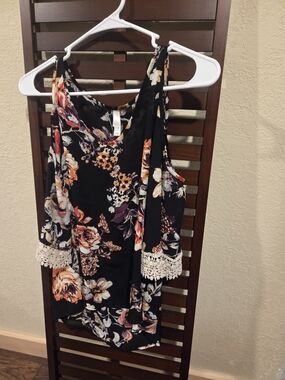 Xhilaration Black Floral Cold-Shoulder Tank with Lace Trim